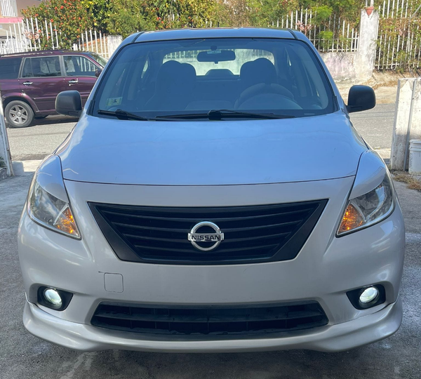 2012-2014 Nissan Versa Front lip